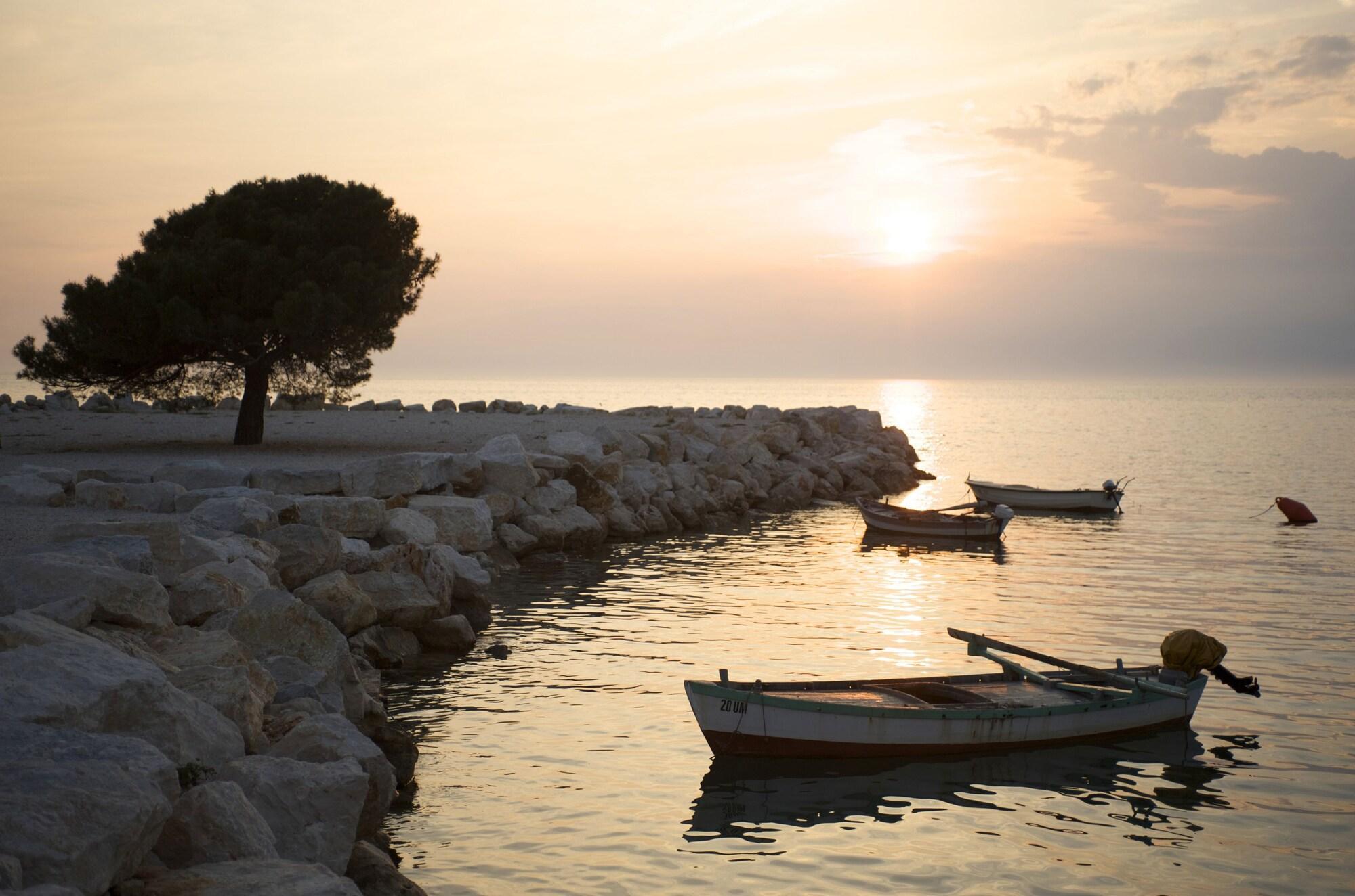 Novigrad Istria Rivalmare Beach Boutique Hotel - New! מראה חיצוני תמונה